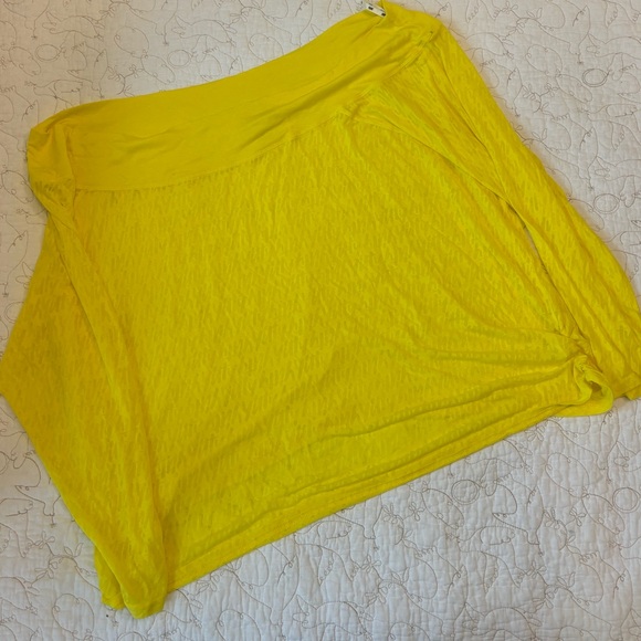 NWOT Yitty Major Label Off the Shoulder Pullover 1X in Unstoppable Yellow - Picture 4 of 8